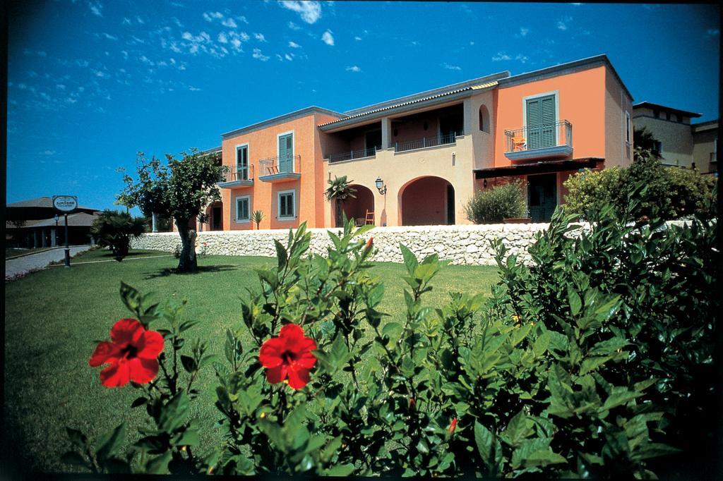 Hotel Igv Club Baia Samuele Sampieri Esterno foto